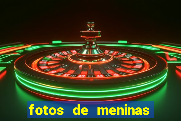fotos de meninas fake cabelo cacheado