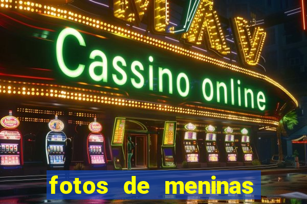 fotos de meninas fake cabelo cacheado