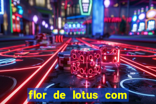 flor de lotus com lua tatuagem