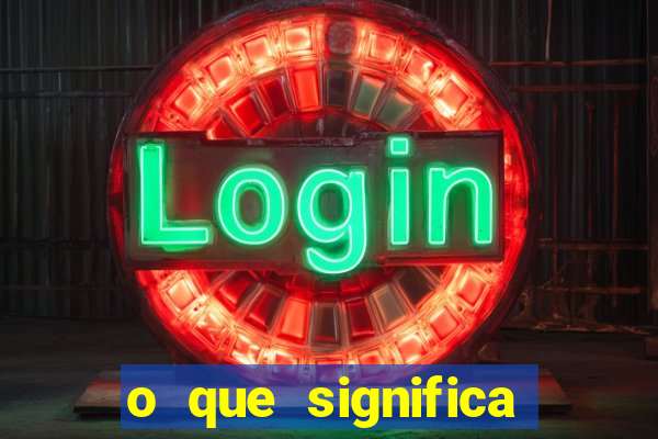 o que significa soprar no ouvido de uma pessoa